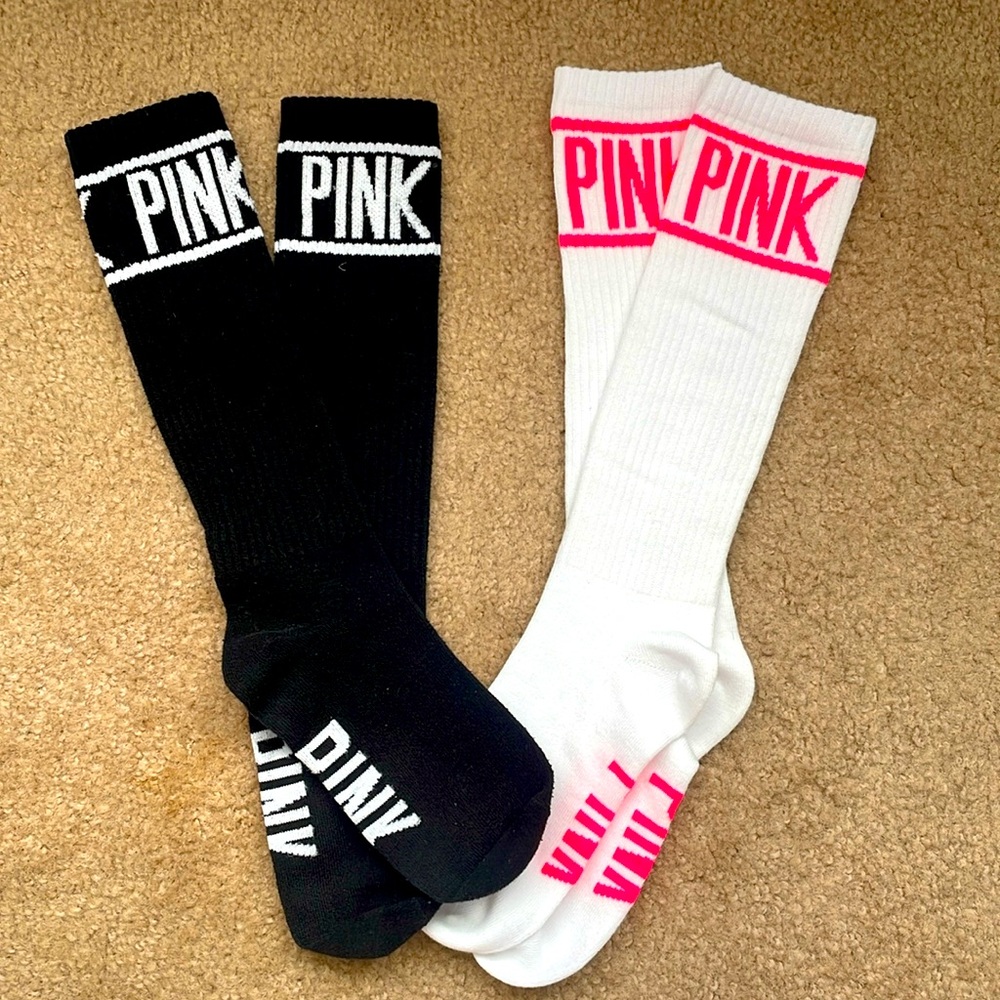 PINK socks 🖤🩷🤍